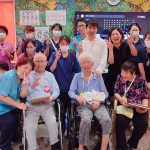 敬老会とお誕生日会、お別れ会を開催しました。